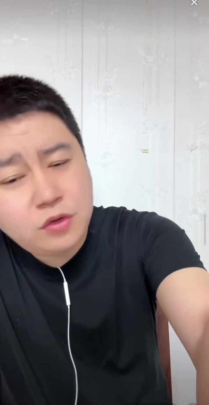 你同意嗎大史此前談哈登職業(yè)生涯的唯一缺陷選隊友眼光不行