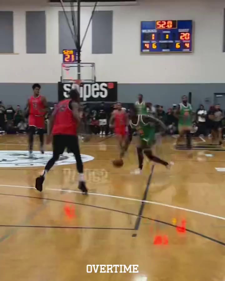 普通人同NBA球員差距有多大希羅曾在業(yè)余比賽中拿下79分